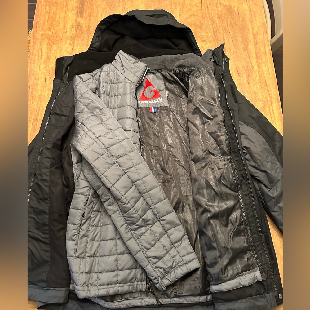 Like New Gerry Mens Black 3 in 1 Jacket System Hood